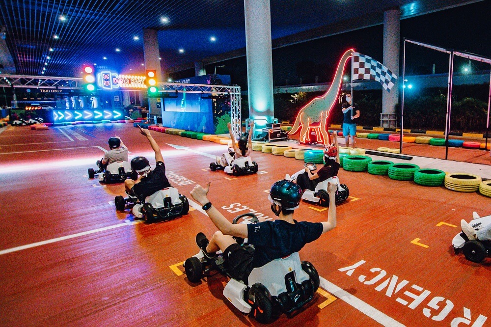 A group of racers at Dino Kart Terminal 4